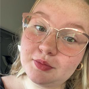 Meet your Posher, Sadie